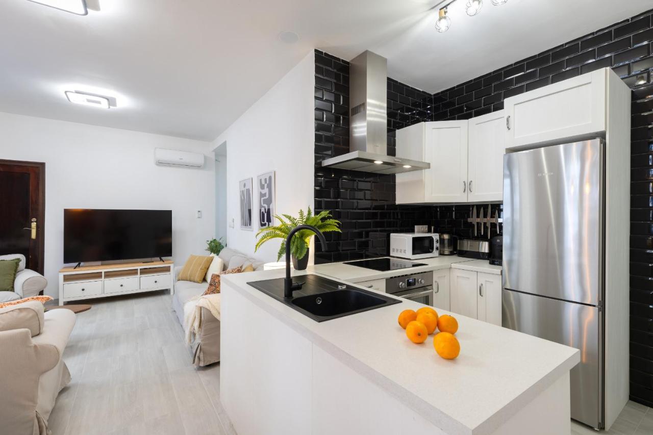 Apartment Cityscape Elegance By Fidalsa