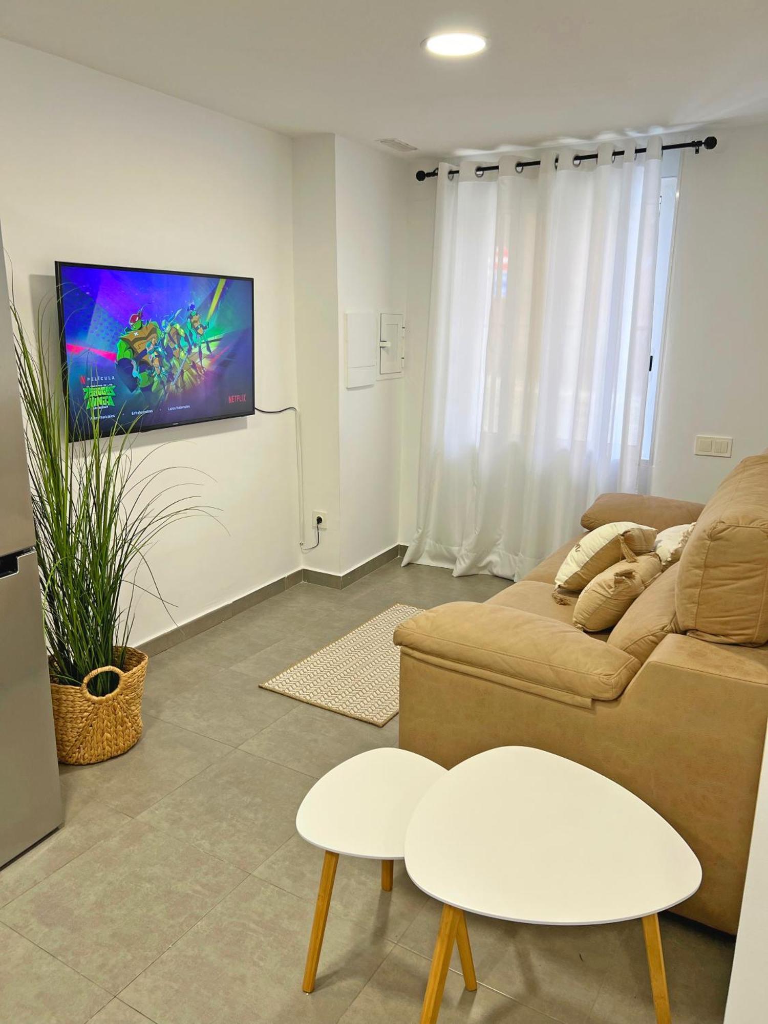 Reformado. Plaza De Toros. A/c Apartment *