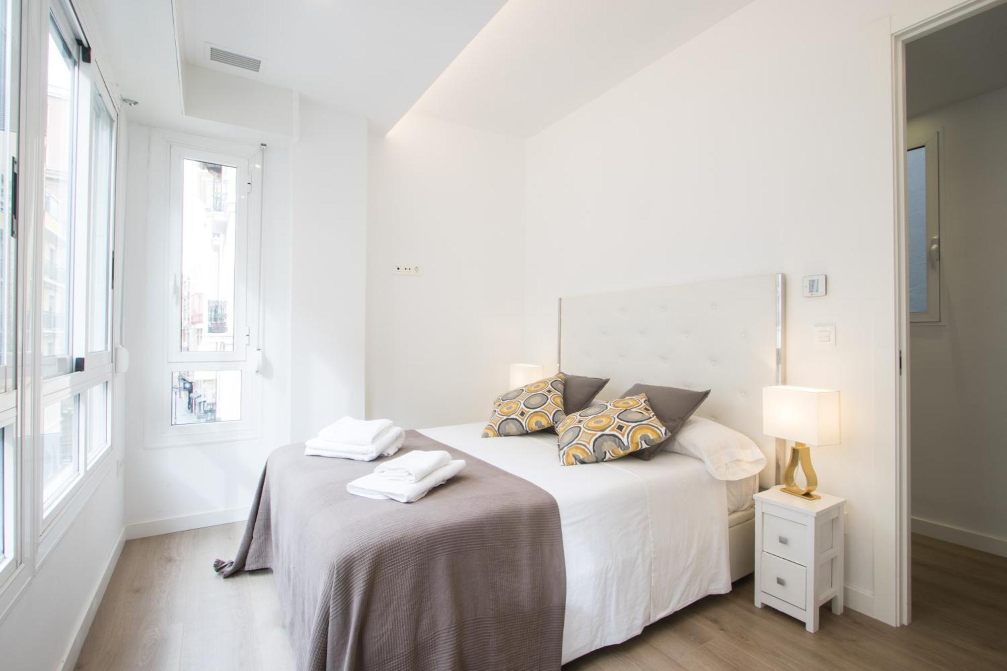 Huoneisto 4 Bedroom/3 Baths W/ Ac In Near Beach!