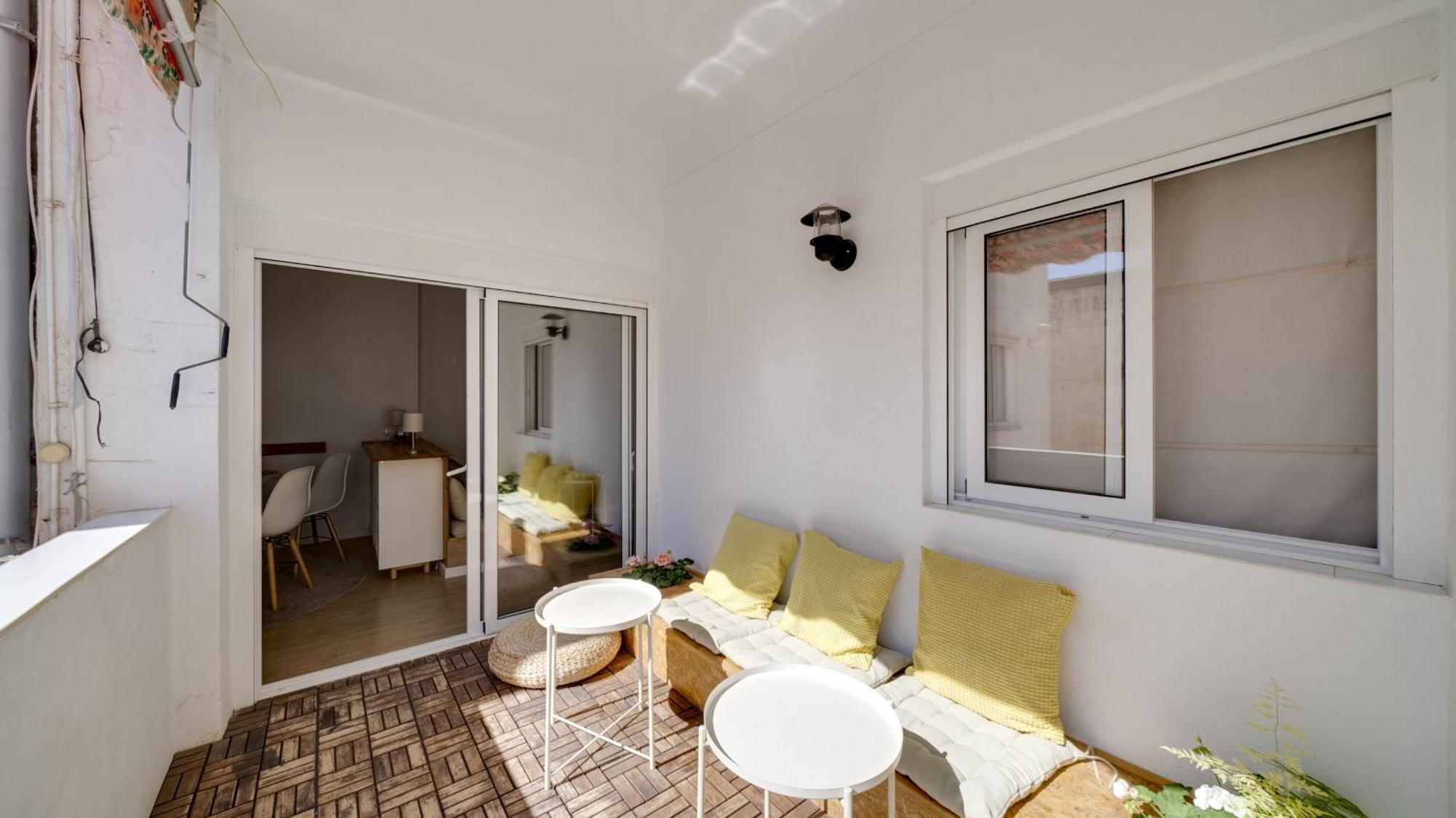 Piso En Carolinas Con 3 Apartment *