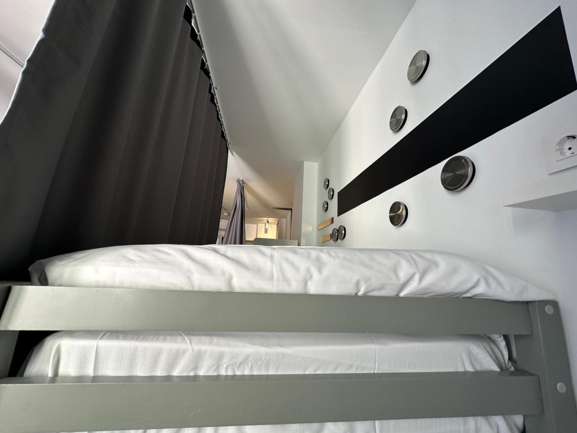 Hotel Hostel Alicante 4*