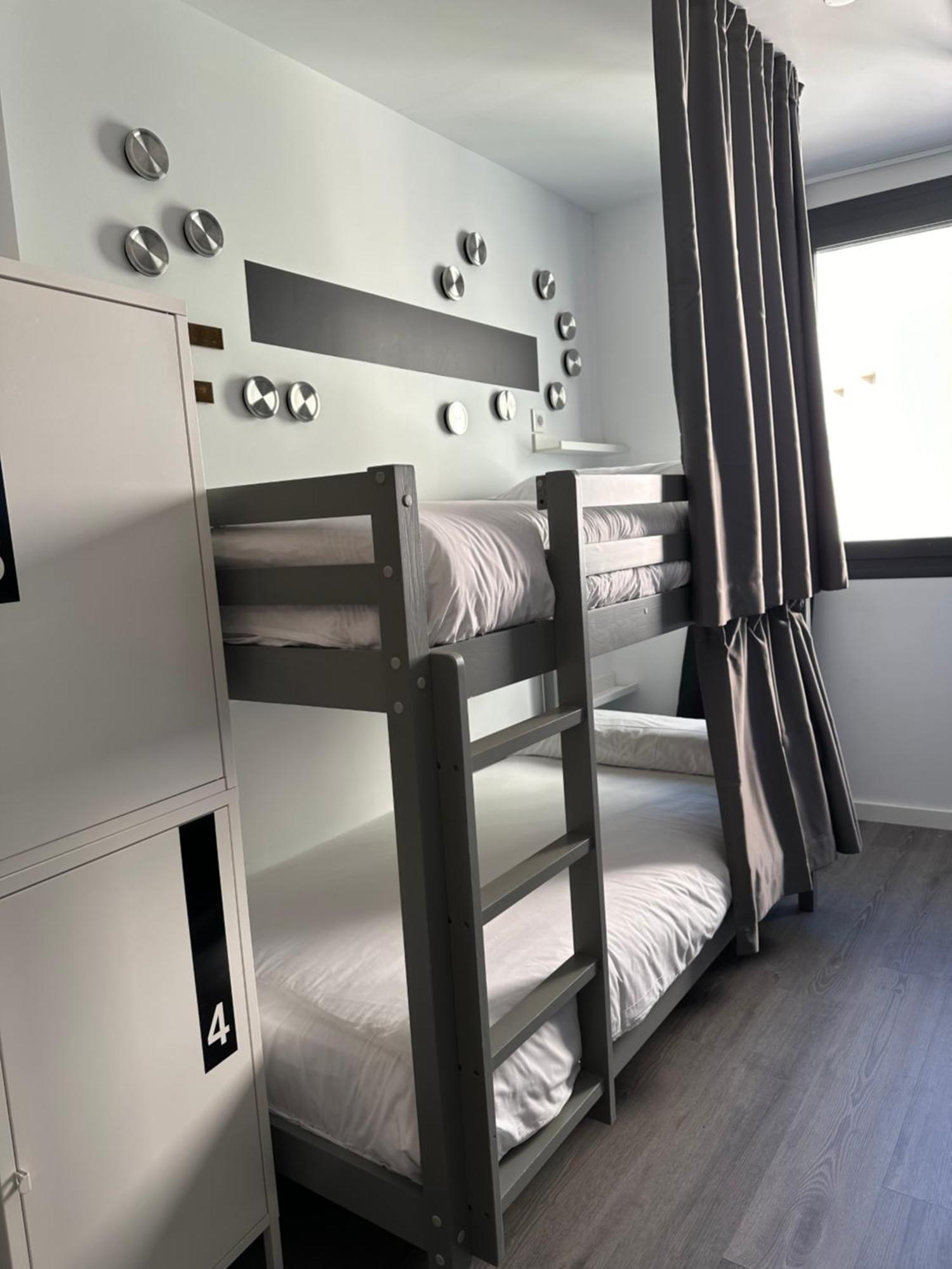 Hotel Hostel Alicante 4*