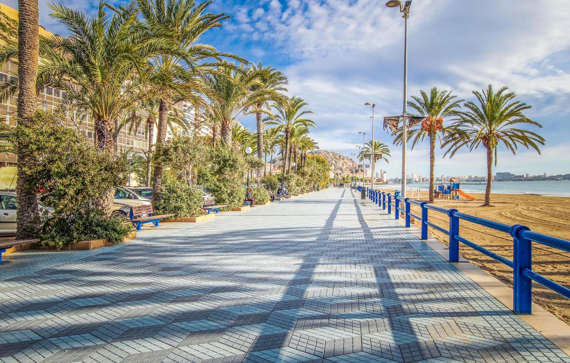 Appartement Lovely In Alacant With Wifi