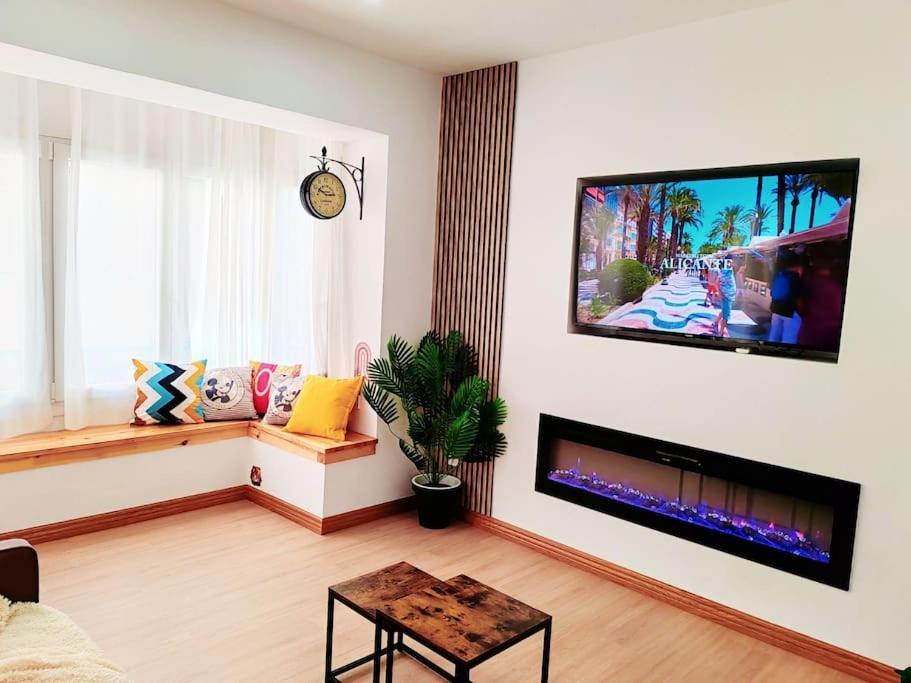 Central Market. Design Close To Everything Apartment
