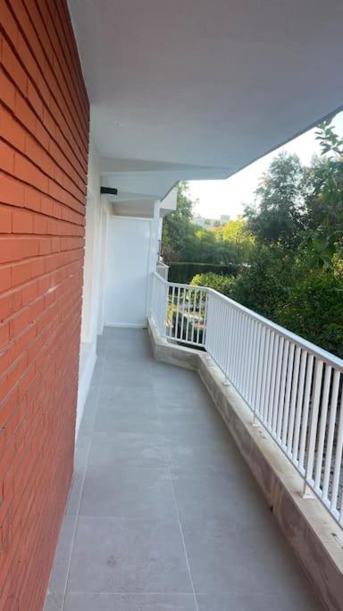 Moderno Y Coqueto En Playa San Juan Appartement