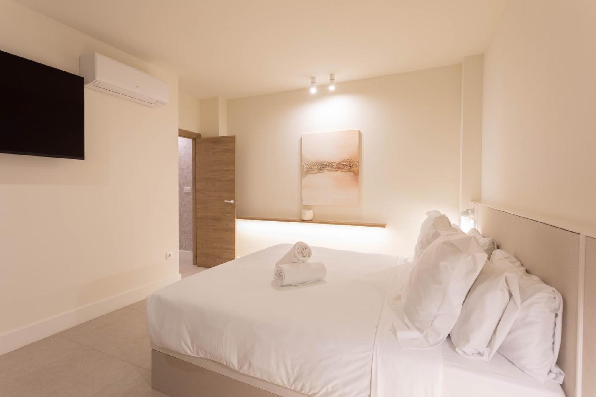 Apartamento Reina Victoria Velazquez *