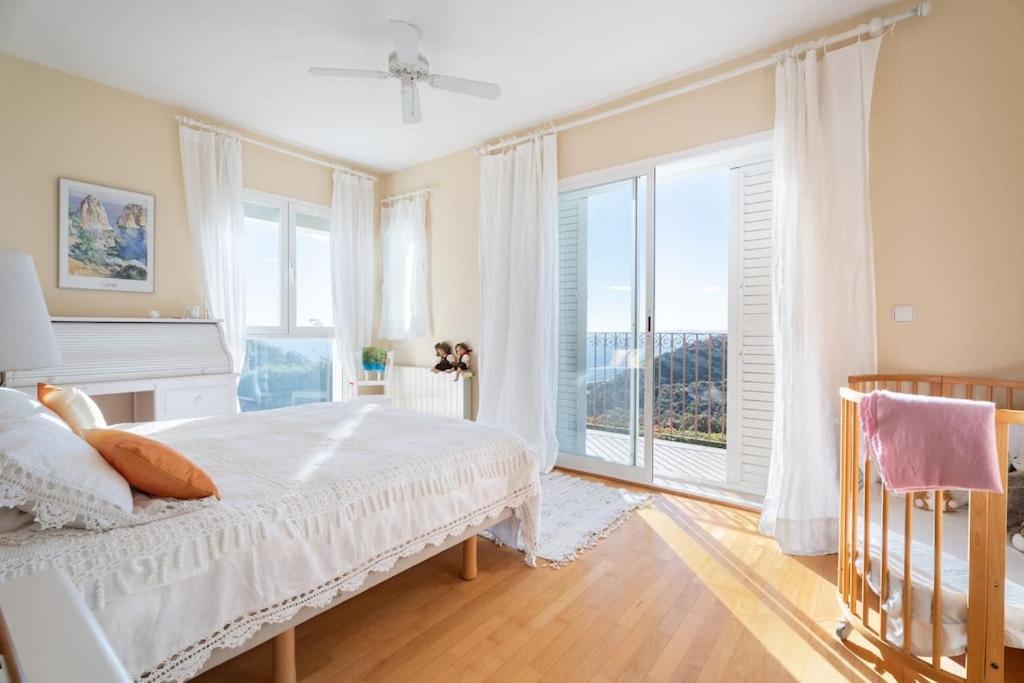 Luxury With Pool And Sea View In * Alicante