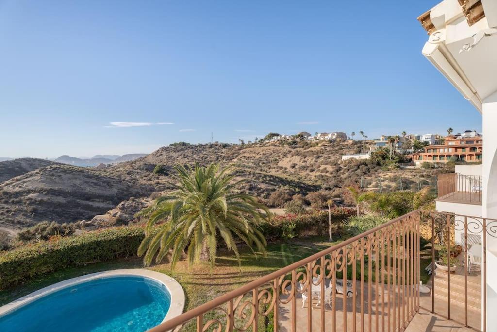Luxury With Pool And Sea View In Villa Alicante