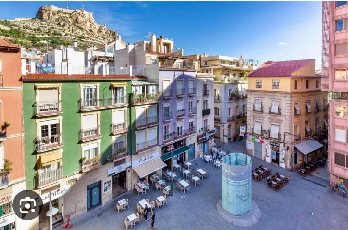 Charming & Spacious In Historic Centre & Short Walk To *