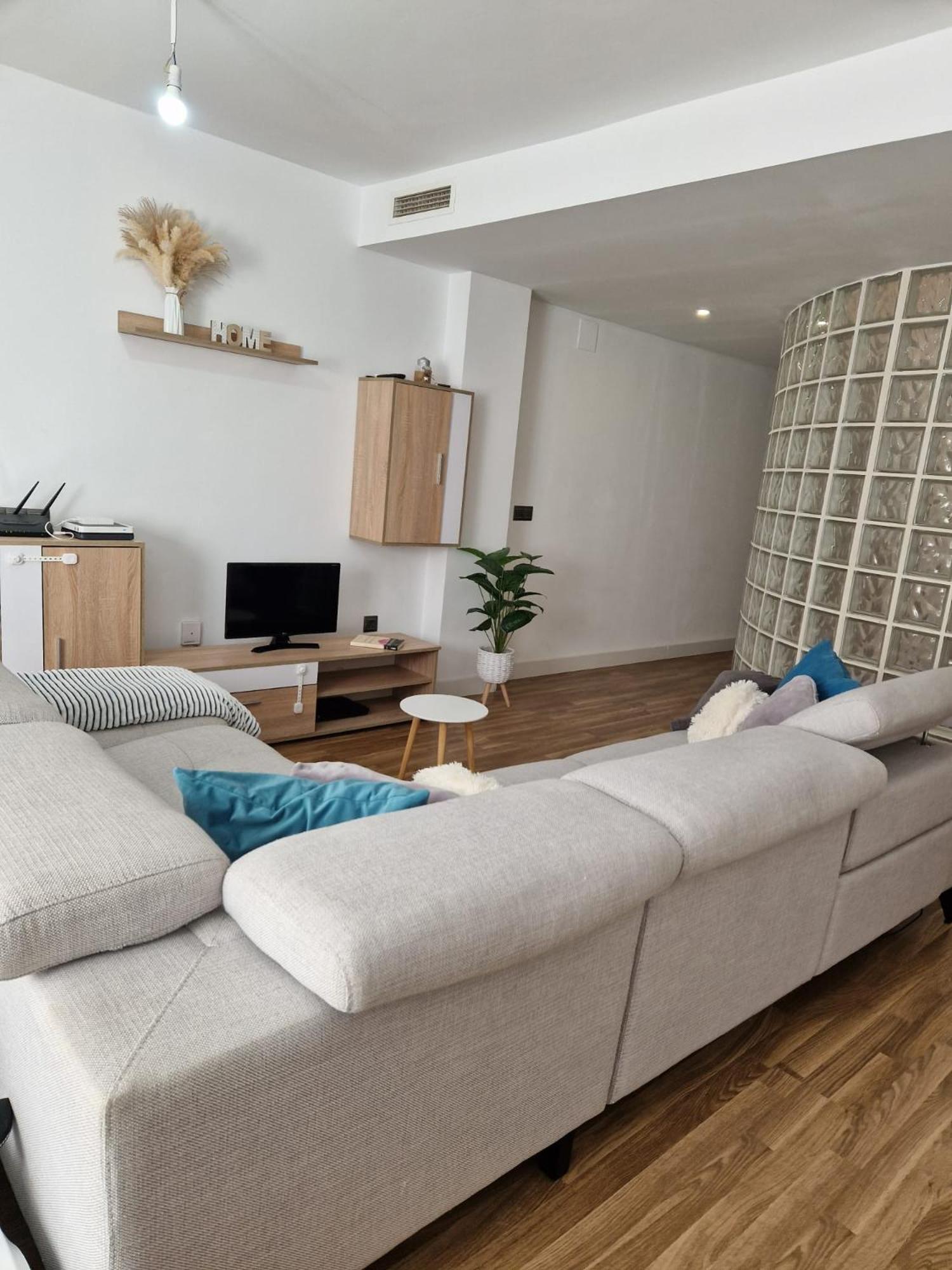 Habitación en casa particular Quarto Com Banheiro Privado Em Apartamento Familiar *