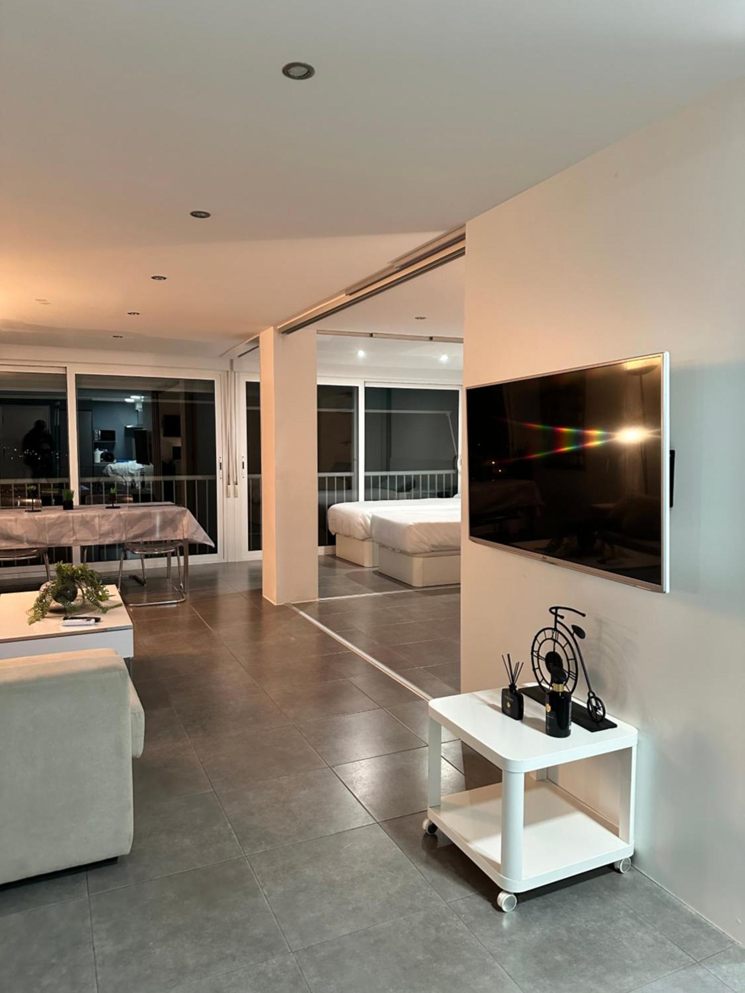 Lotus Apartment *