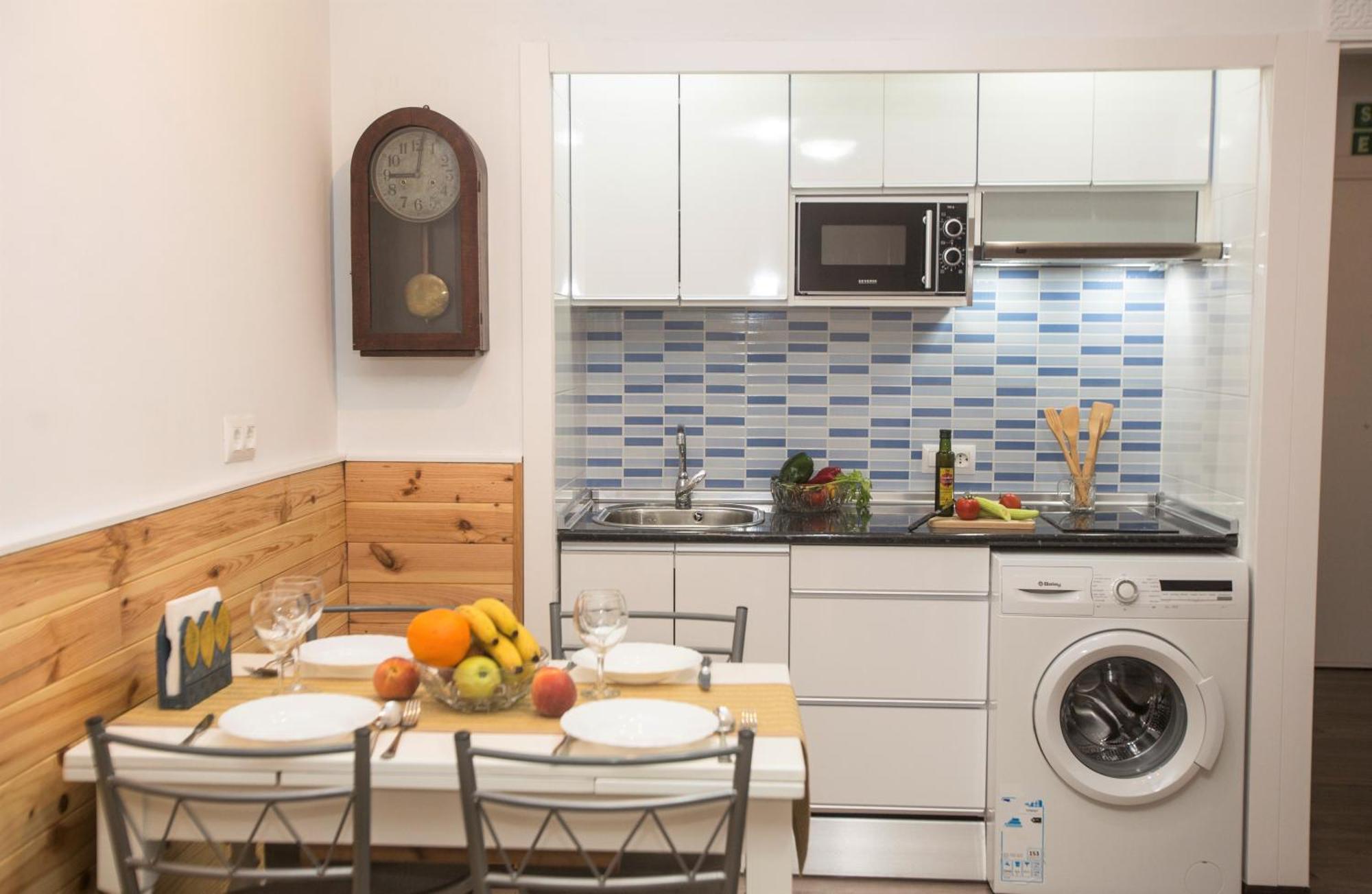 Unique Apt. W/pool- Across The Beach-wifi-a/c Alicante