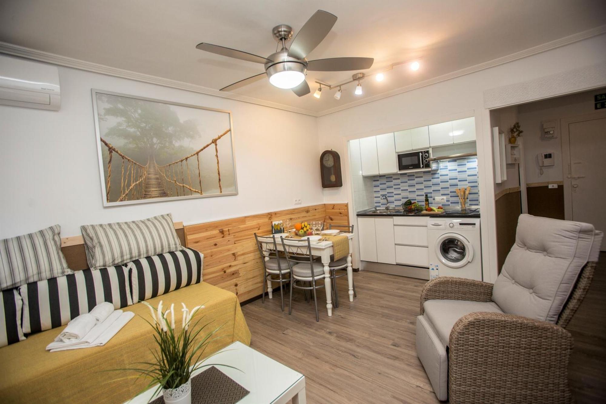 Unique Apt. W/pool- Across The Beach-wifi-a/c * Alicante