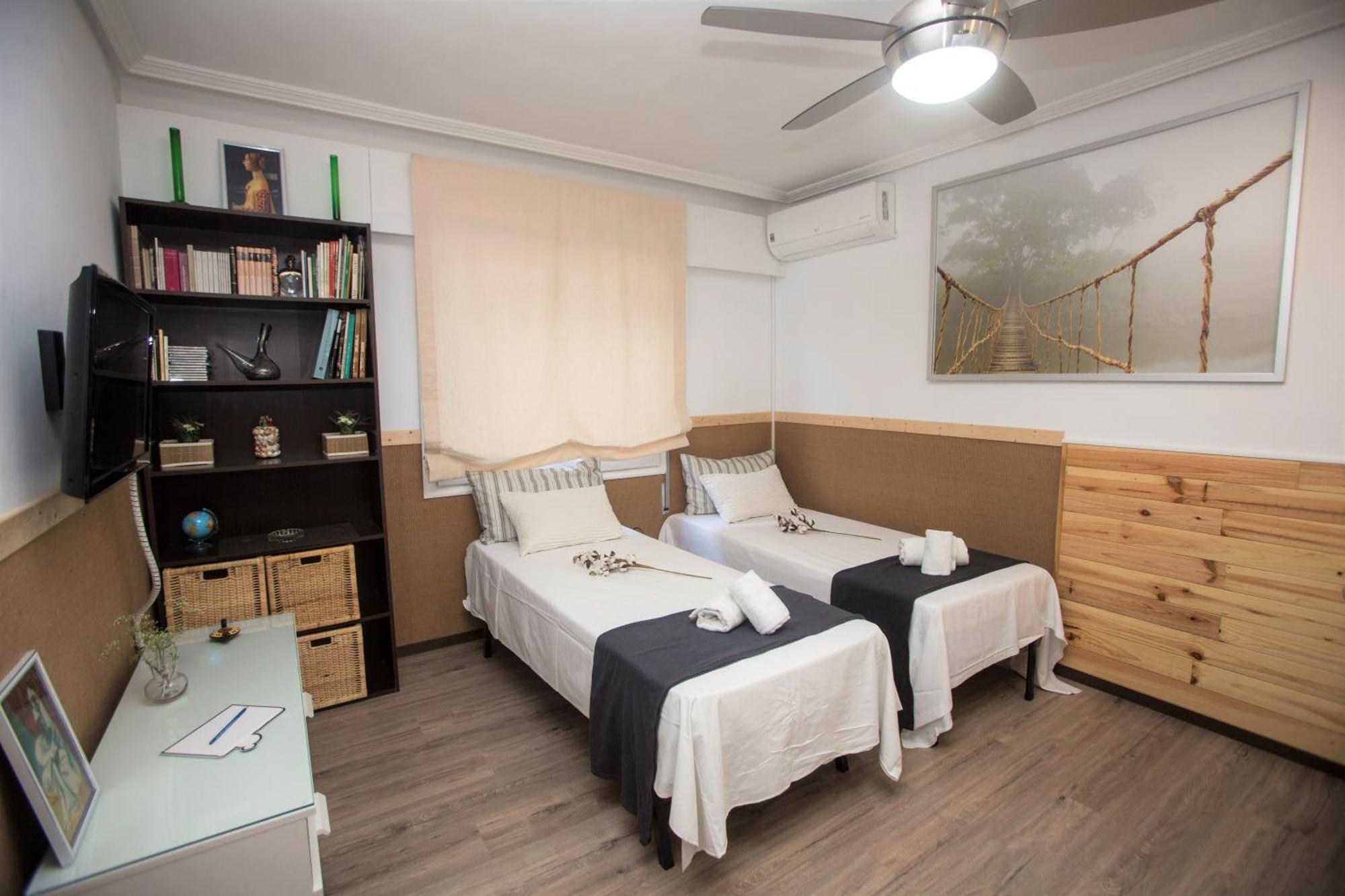 Apartamento Unique Apt. W/pool- Across The Beach-wifi-a/c *