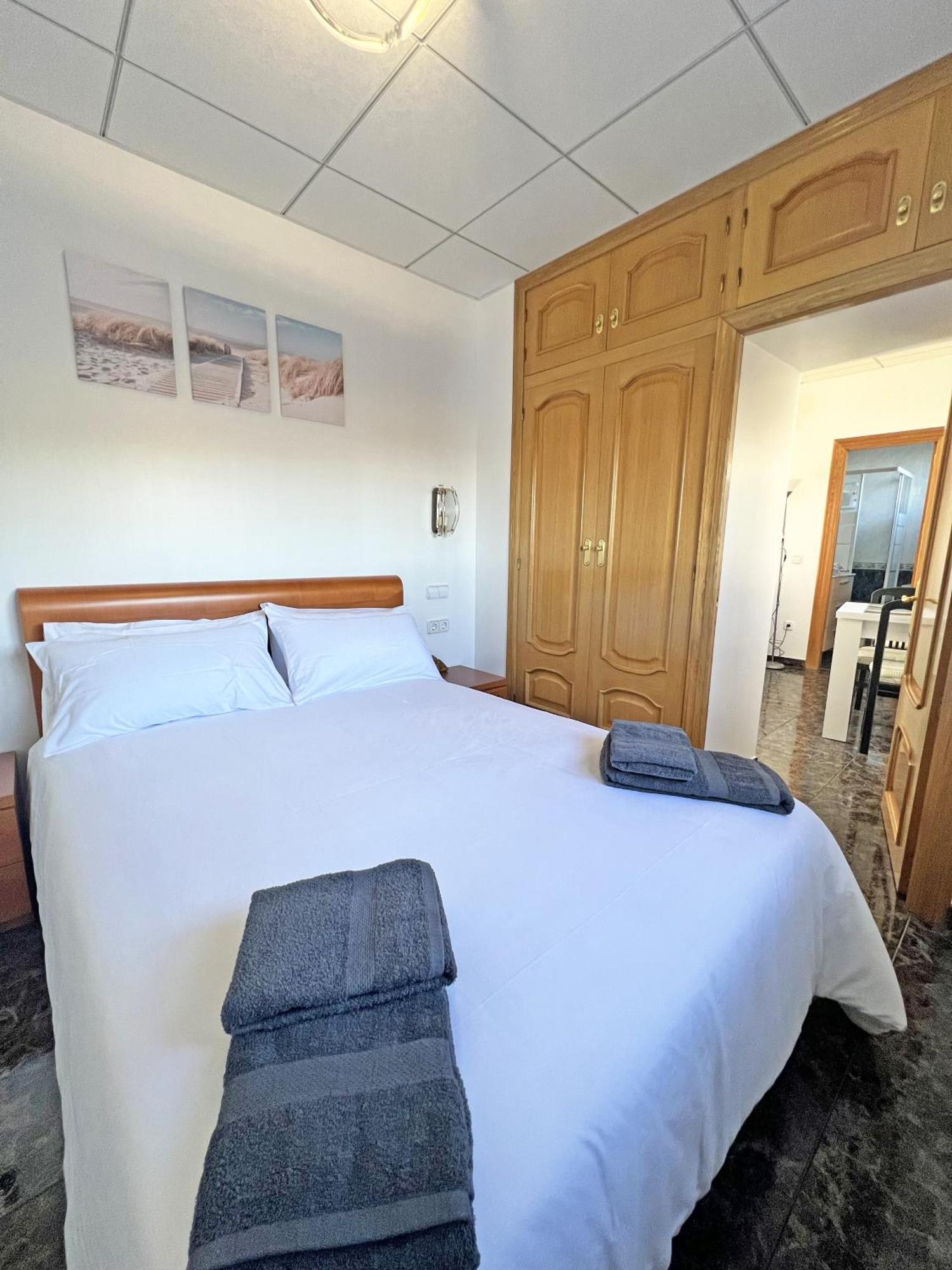 Apartment A 100 Metros De La Playa. Parking Gratuito Privado *