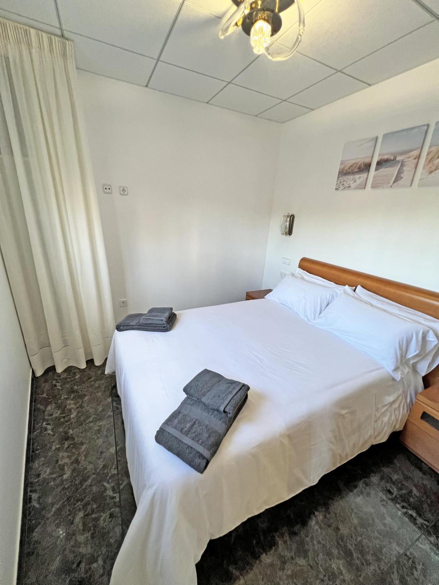 A 100 Metros De La Playa. Parking Gratuito Privado Apartment