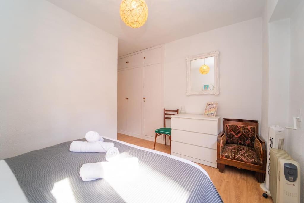 Authentic Alicante: Central Flat Near The Beach