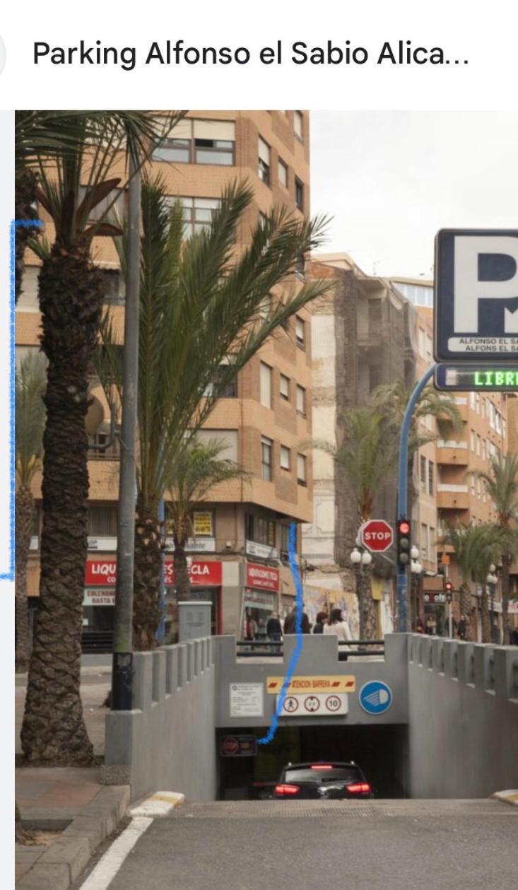 Centrally-located, Spacious Flat At Historic Centre & Short Walk To Apartamento *
