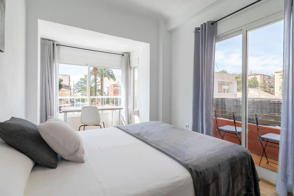 Lovely 3-bedroom With Balcony Alicante
