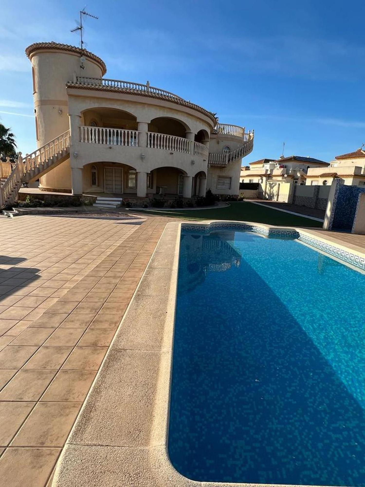 With Pool Playa Flamenca Holiday home *