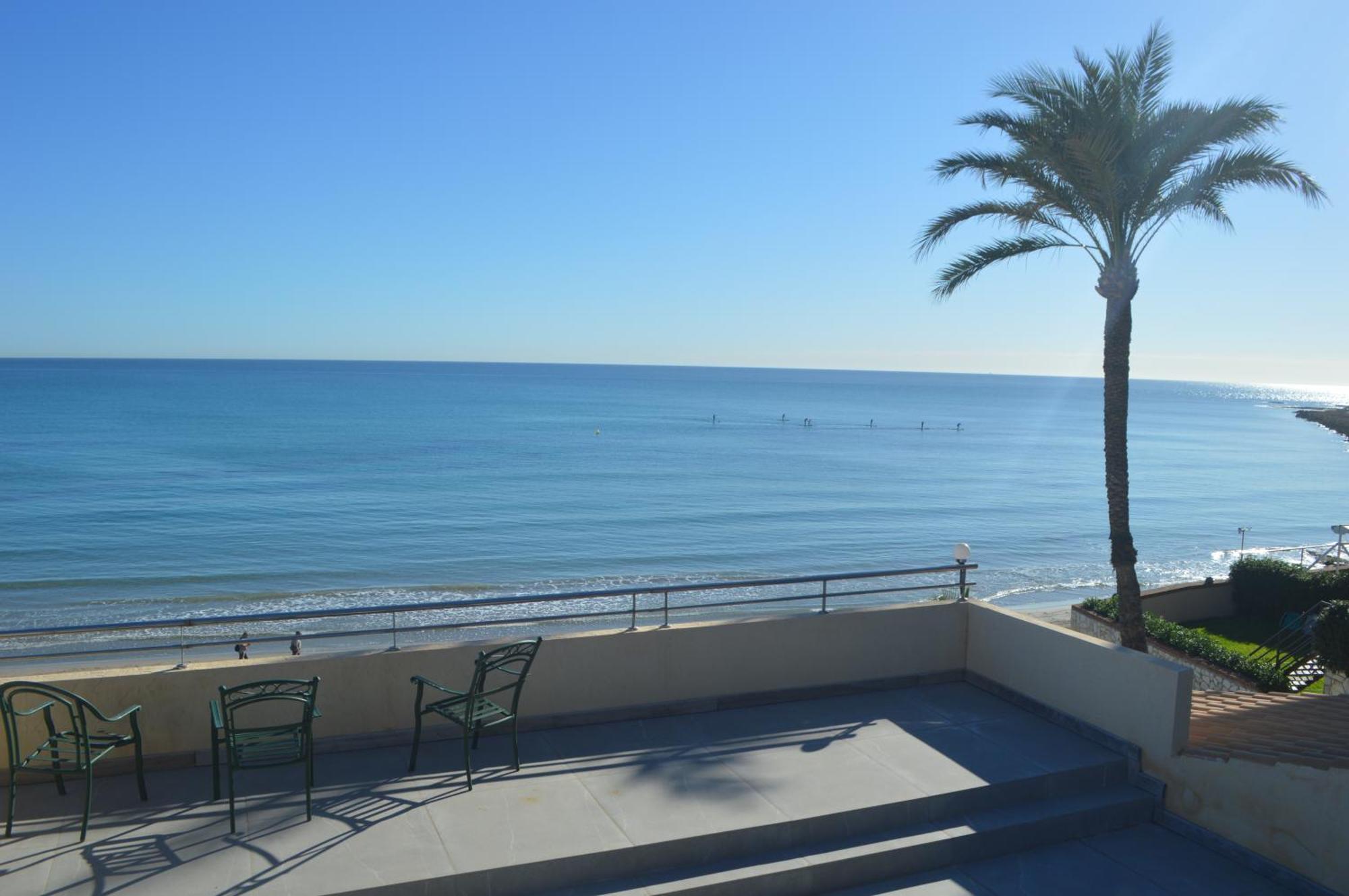 Apartamento Excepcional Amanecer Al Borde De Playa Y Mar, En Roquetes Alicante