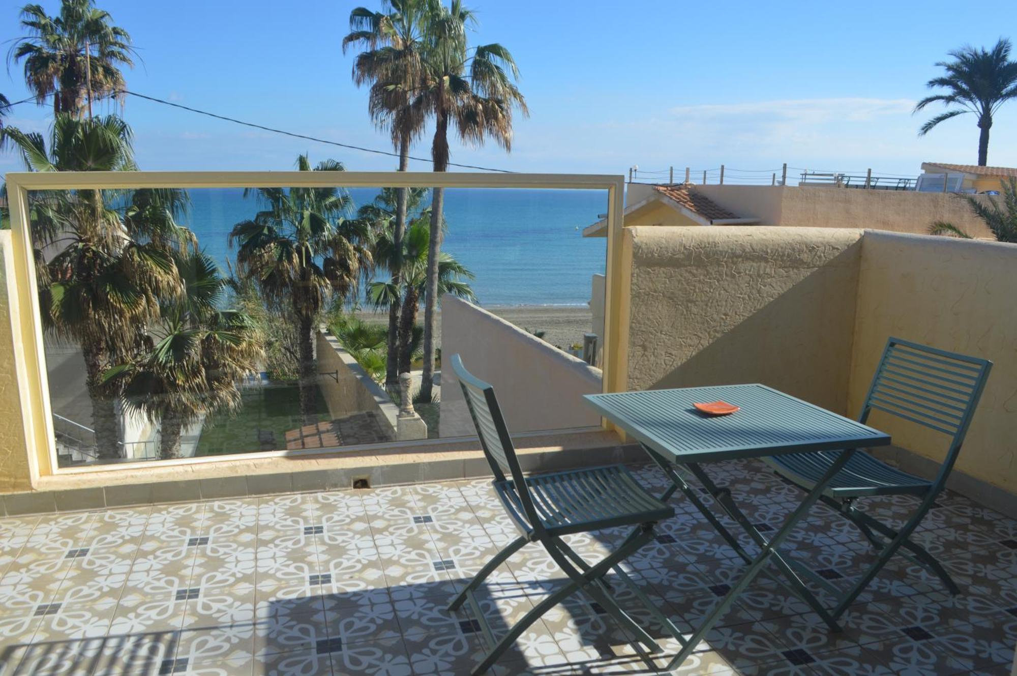 Espectacular A Pie De Playa En Roquetes Apartamento *