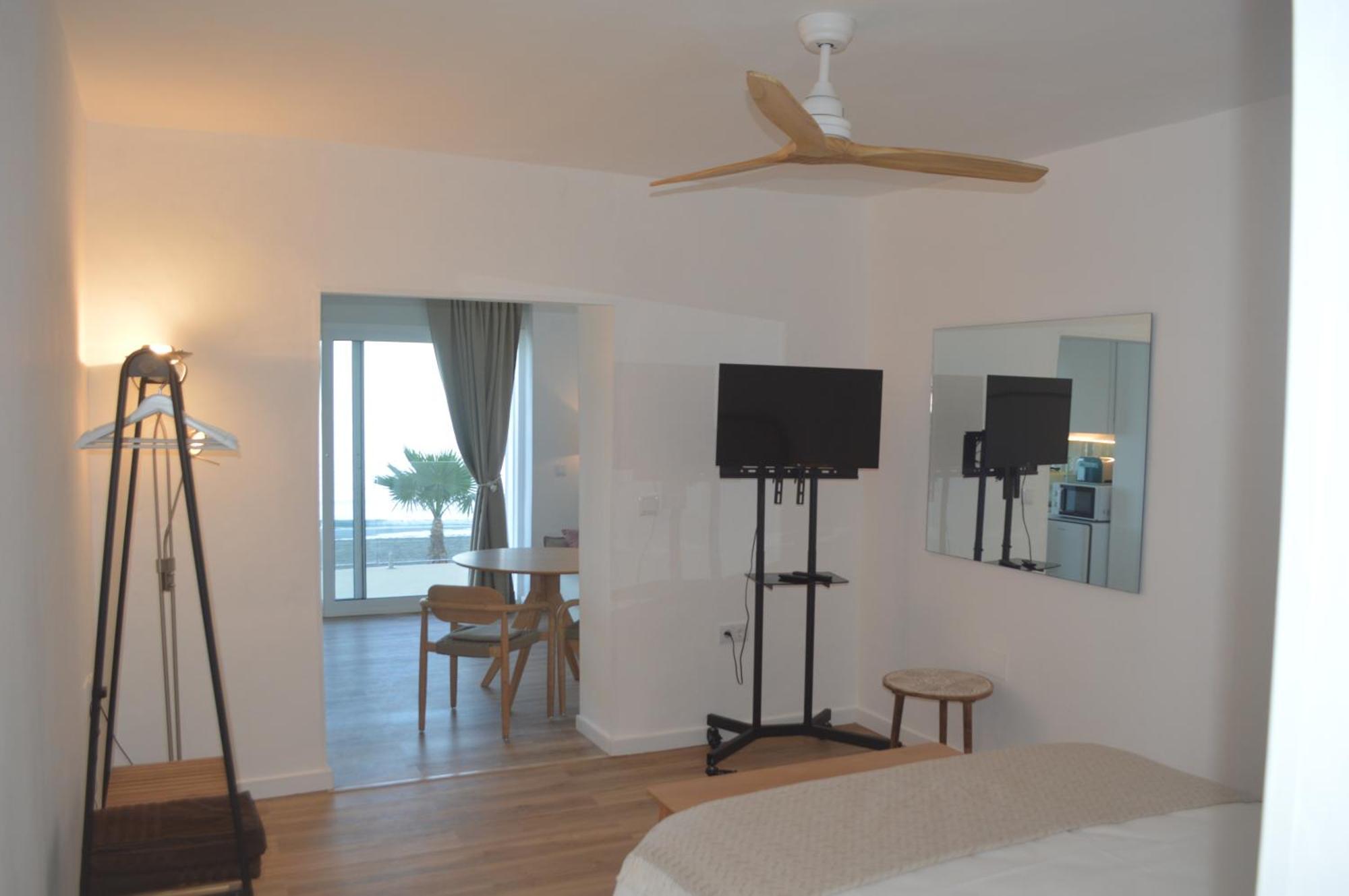 Apartamento Excepcional Amanecer Al Borde De Playa Y Mar, En Roquetes Alicante