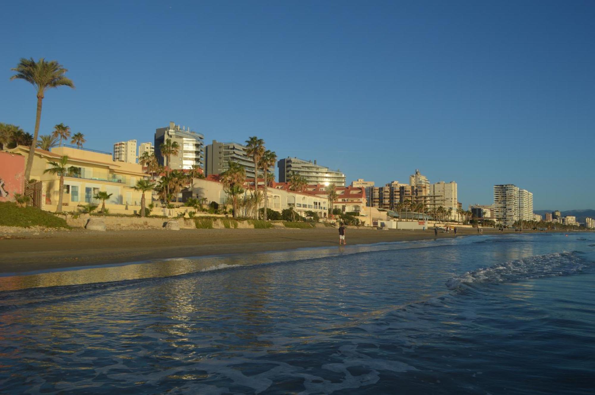 Excepcional Loft A Pie De Playa En Roquetes Apartamento *