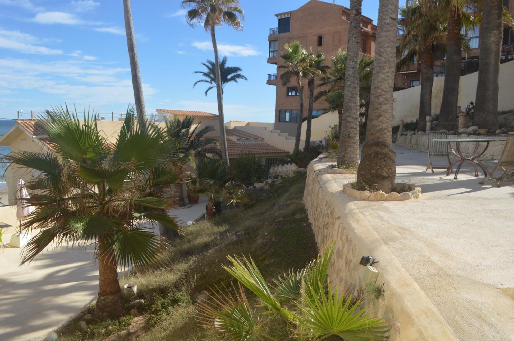 Huoneisto Excepcional Loft A Pie De Playa En Roquetes