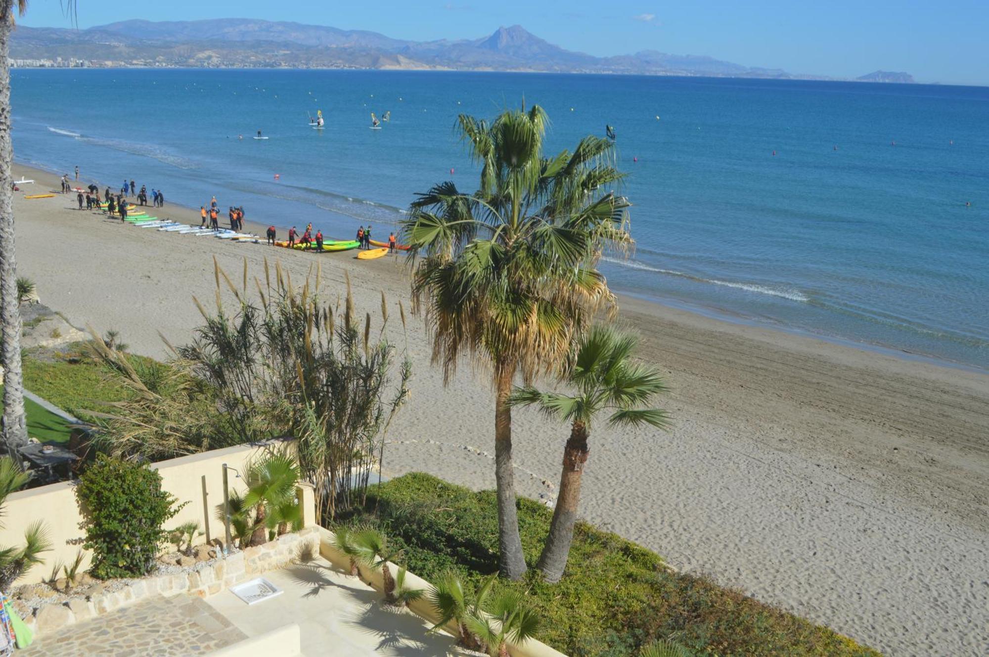 Espectacular A Pie De Playa En Roquetes Apartamento *