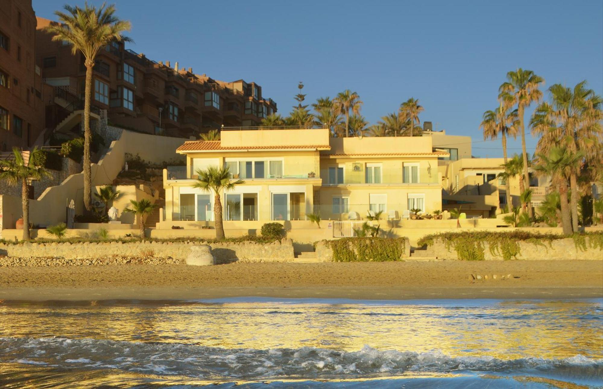 Huoneisto Excepcional Loft A Pie De Playa En Roquetes *