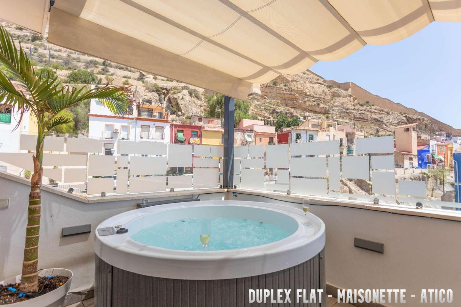 Uniq Flats * Alicante