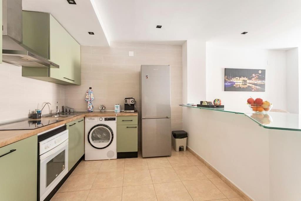 Apartamento Castelplace Con Plaza De Garage Incluida, Free Parking And Ac