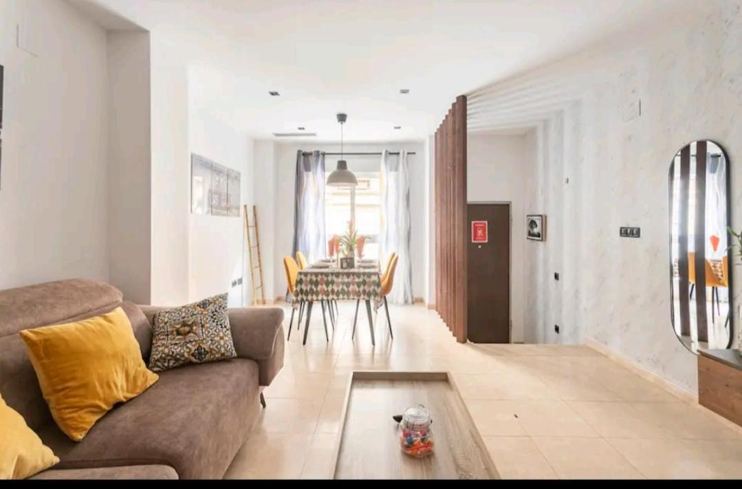 Apartamento Castelplace Con Plaza De Garage Incluida, Free Parking And Ac