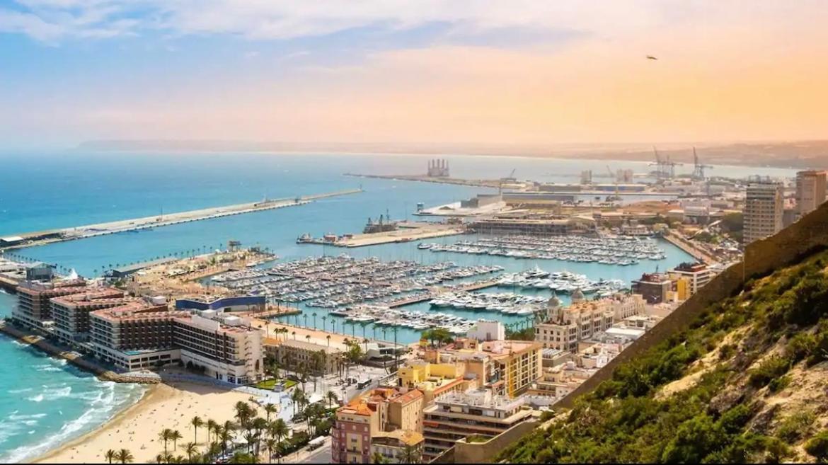 Apartamento Breton 17 Con Terraza