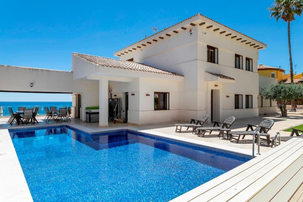 Irene: Beachfront Luxury With Sea Views And Private Pool *