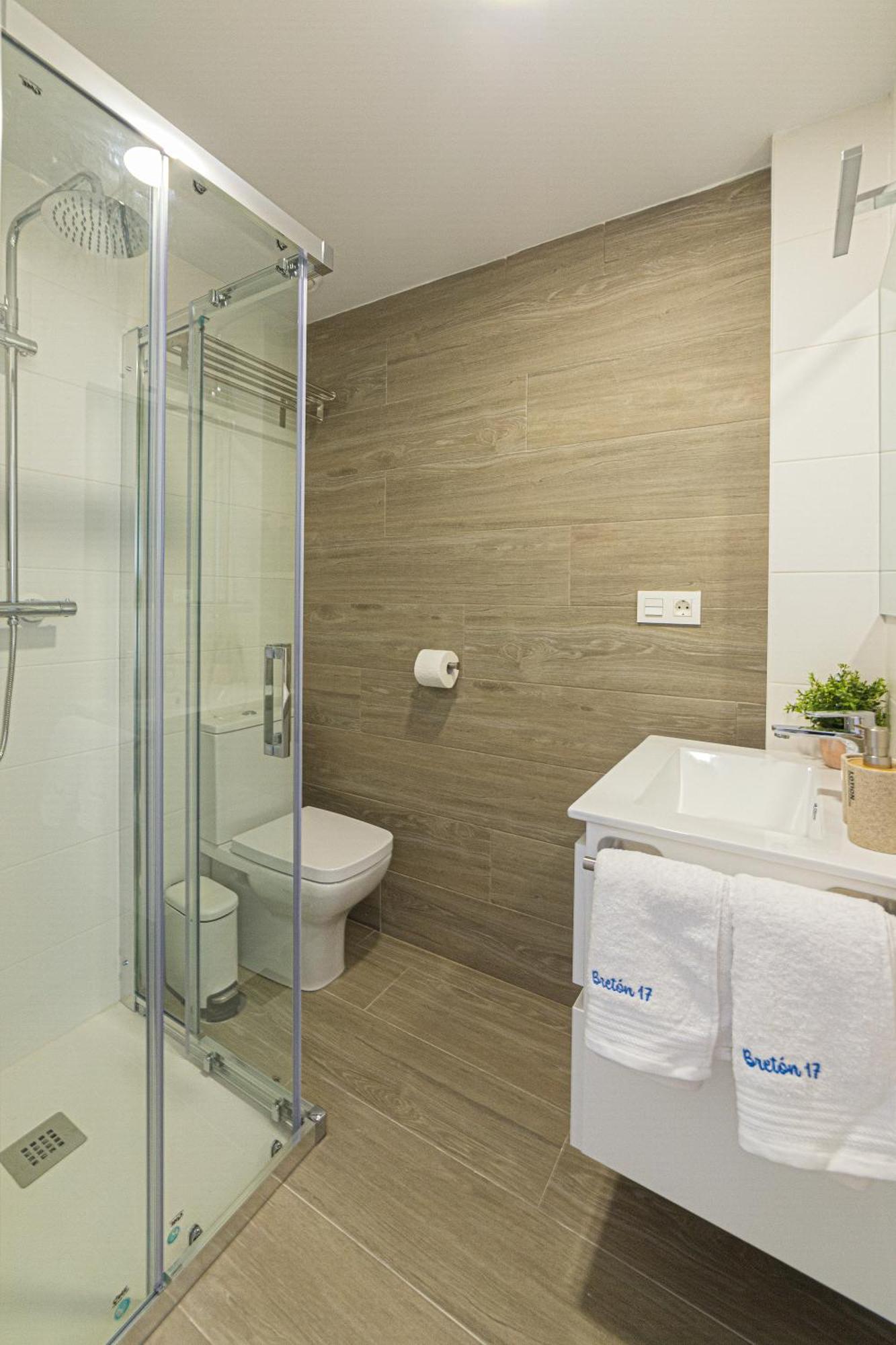 Breton 17 Appartement *