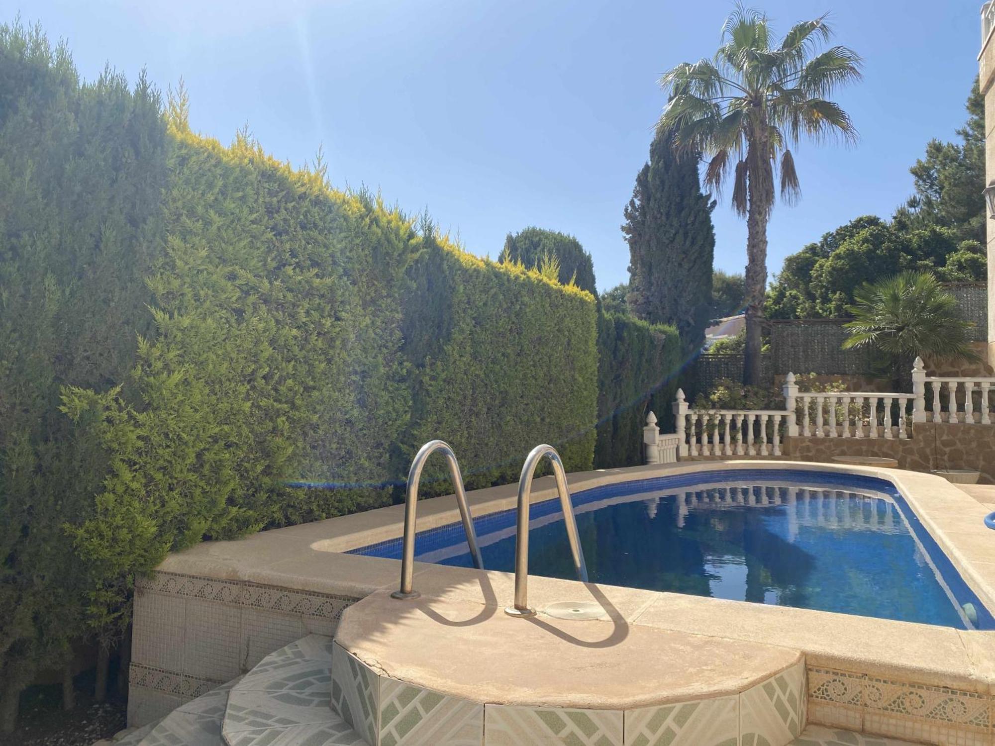Encantadora Con Piscina En Playa Flamenca Villa