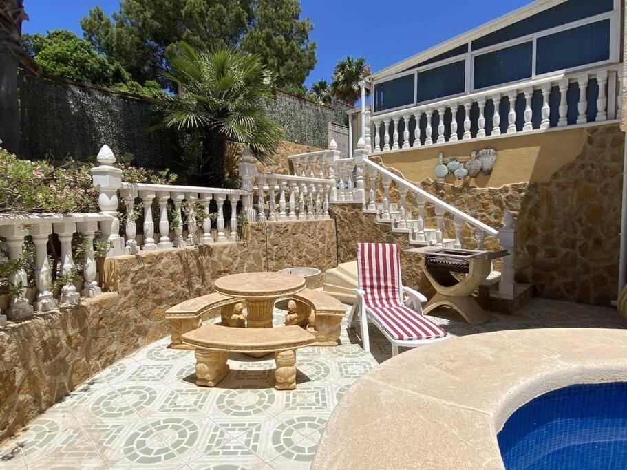 Encantadora Con Piscina En Playa Flamenca Villa Alicante