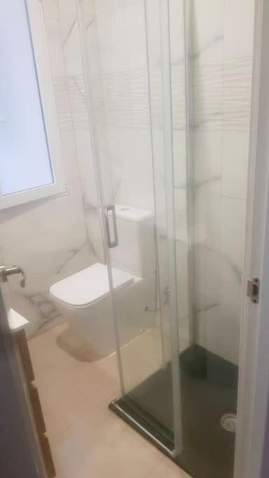 Three Private Bedrooms With Private Bathroom In Spacious In Alicante, Shared Kitchen And Living Room, The Host Lives In The Appartement Alicante