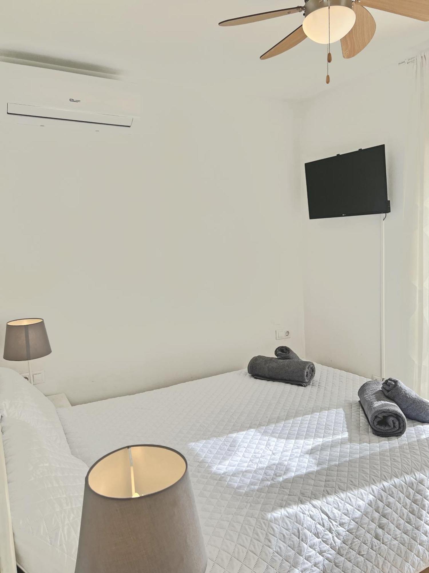 Puro Centro. 500m Del Mar. A/c Apartment