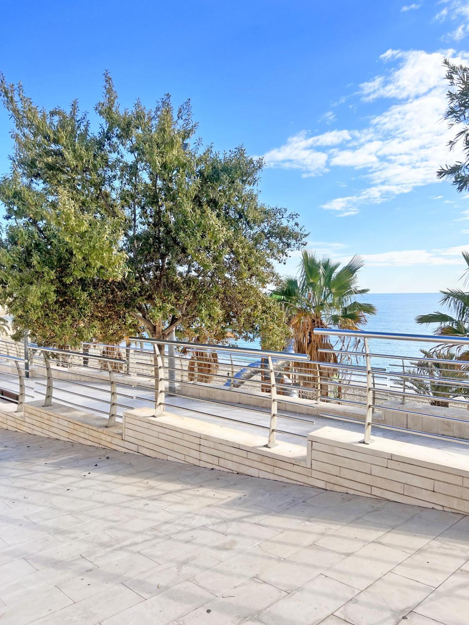 A 100m De La Playa. 2 Hab. A/c Huoneisto Alicante