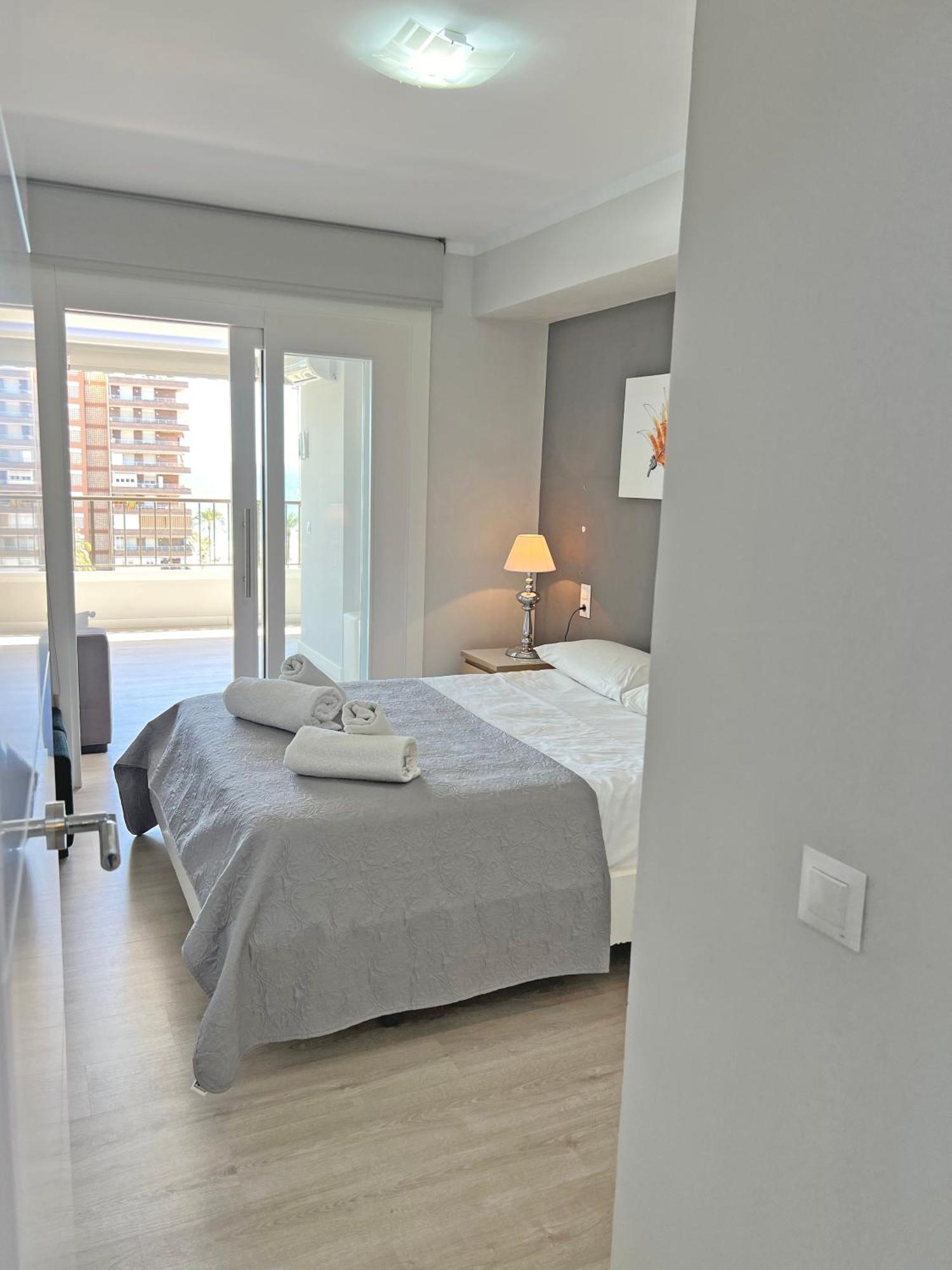 Apartamento Lujo En La Playa. Parking Gratis Alicante