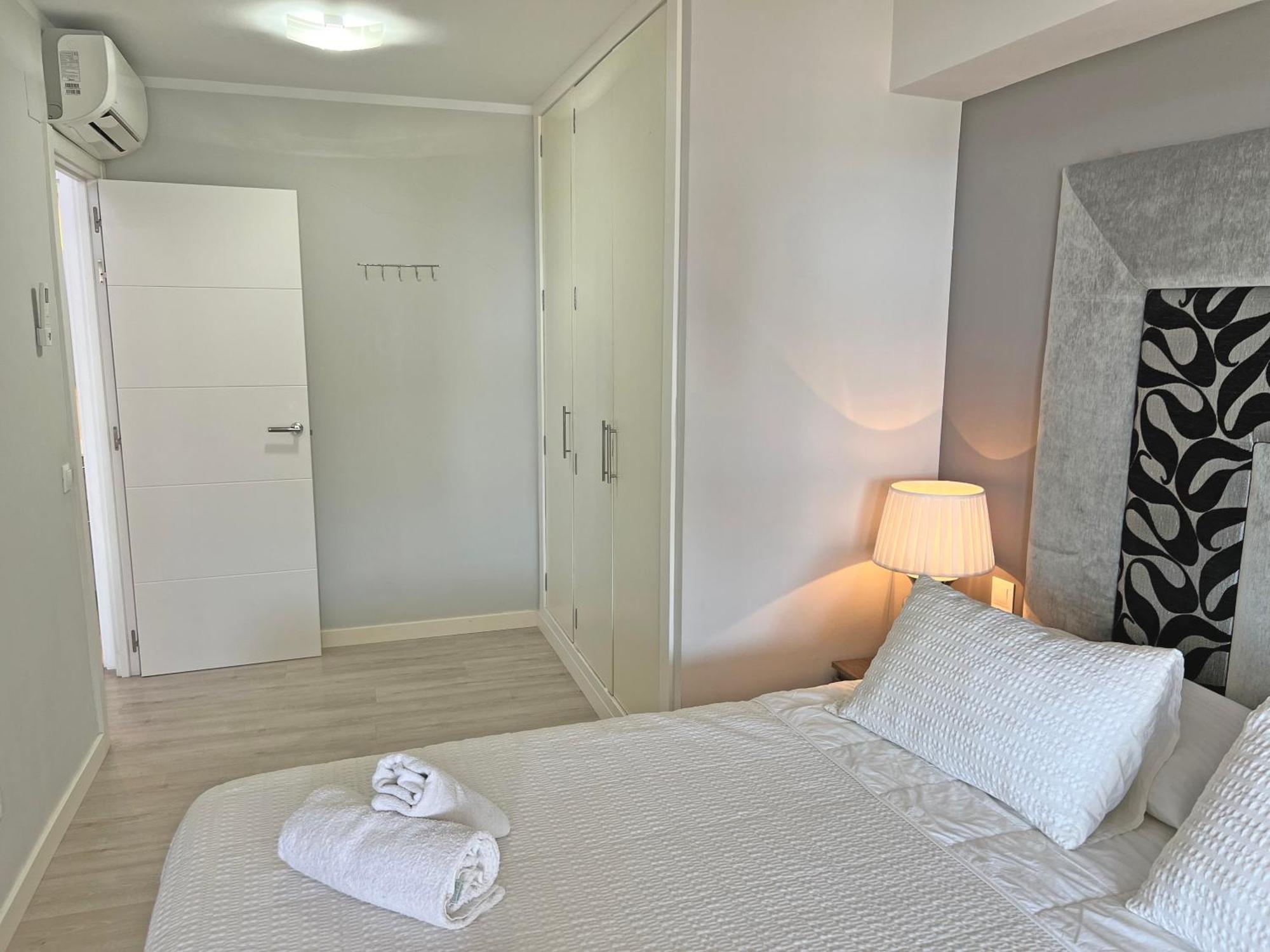 Lujo En La Playa. Parking Gratis Apartamento *