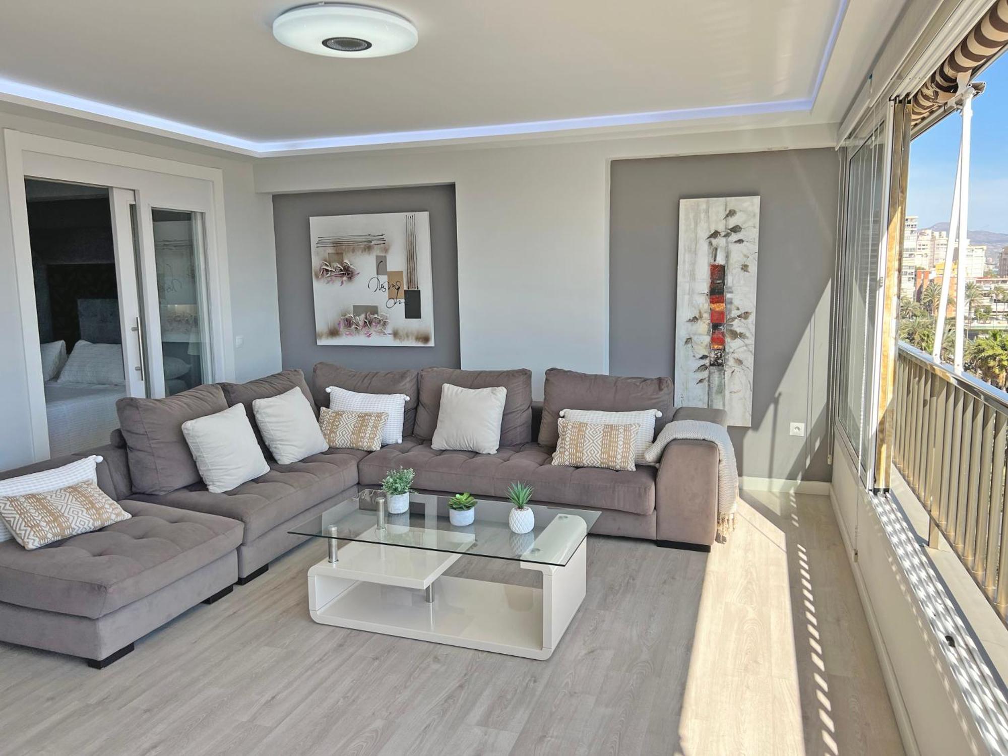 Apartamento Lujo En La Playa. Parking Gratis Alicante