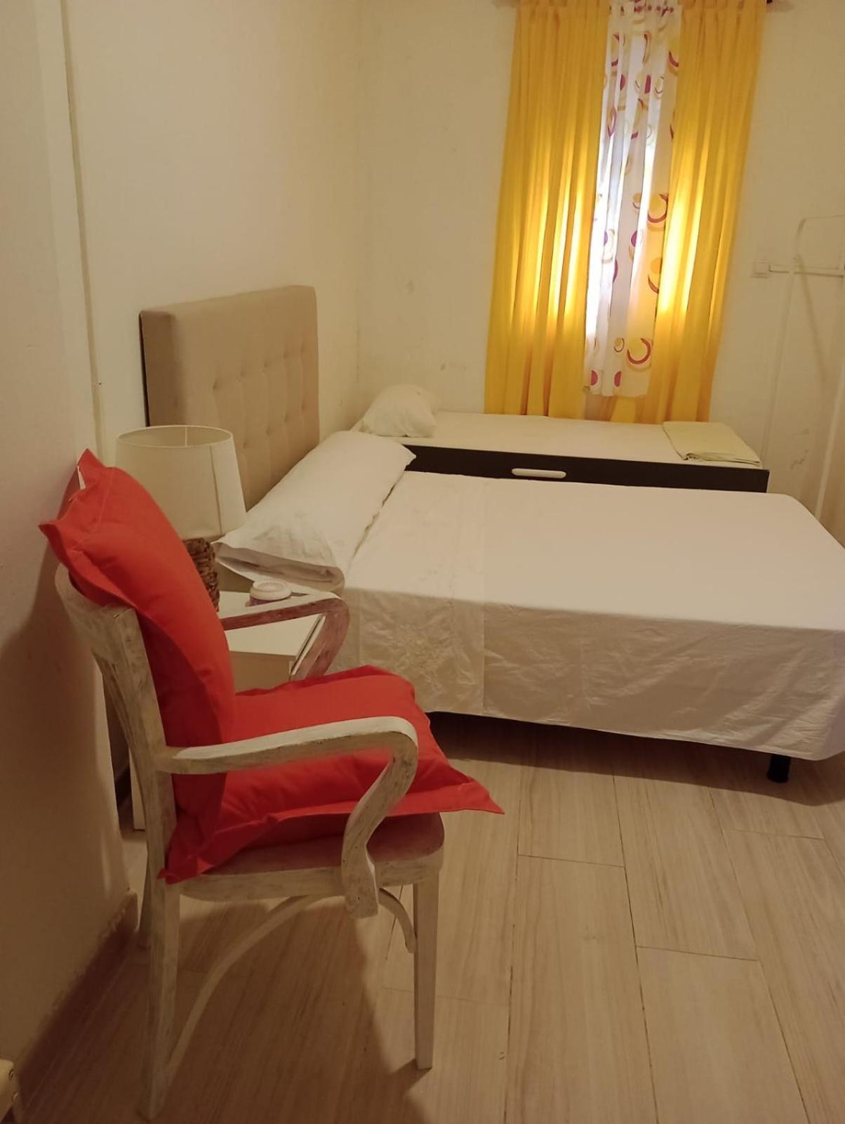 Aurora With Private Bathroom Privatunterkunft Alicante