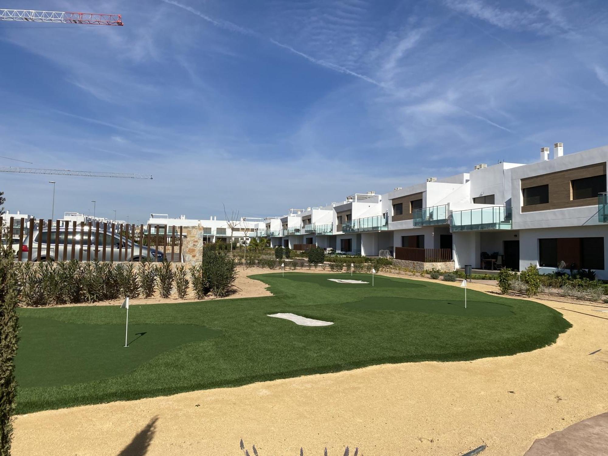 Apartamento Impresionante En Zona De Golf *