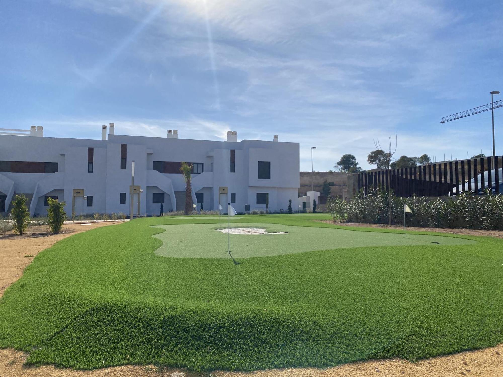 Impresionante En Zona De Golf Huoneisto
