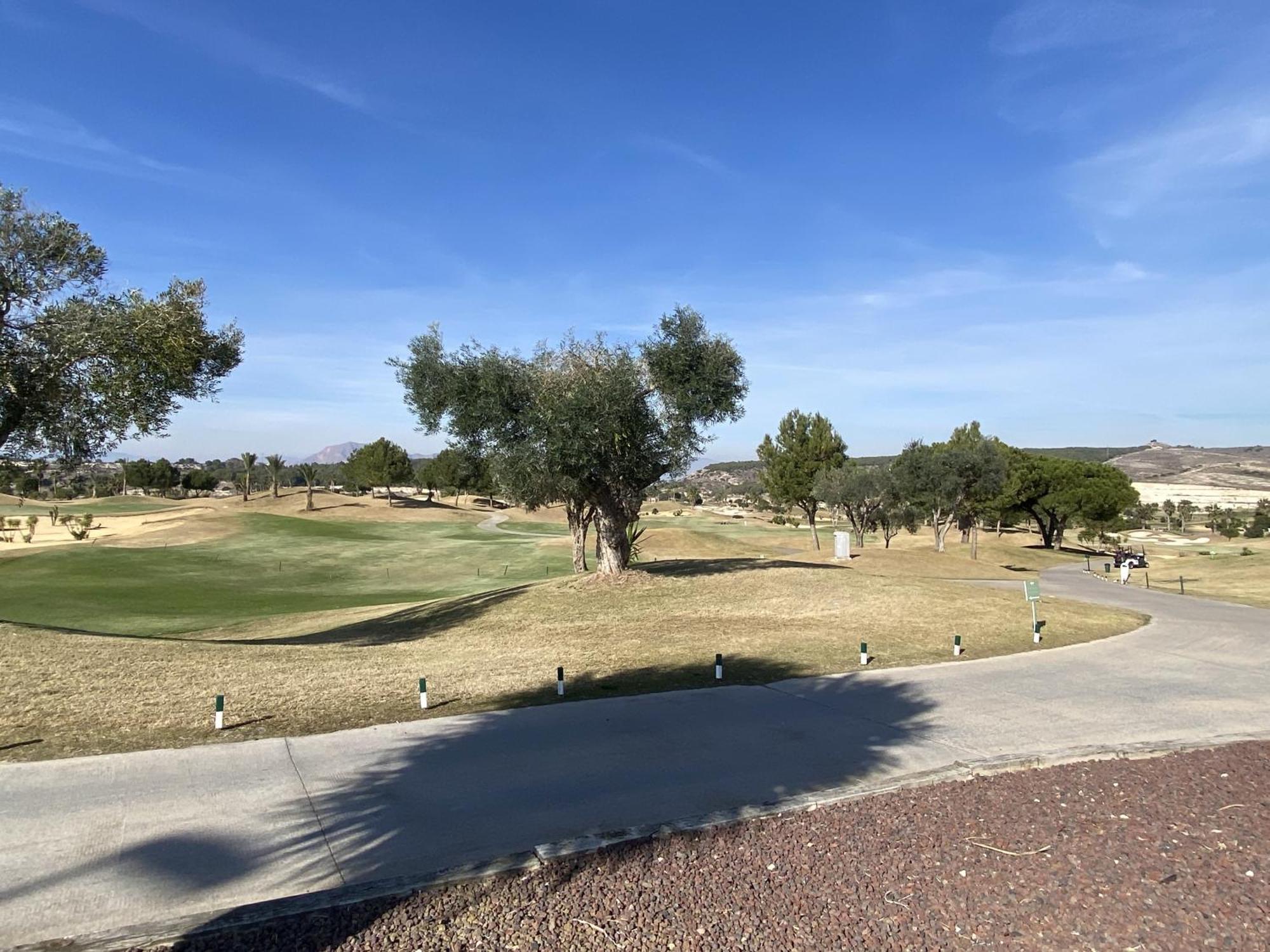 Impresionante En Zona De Golf Apartamento