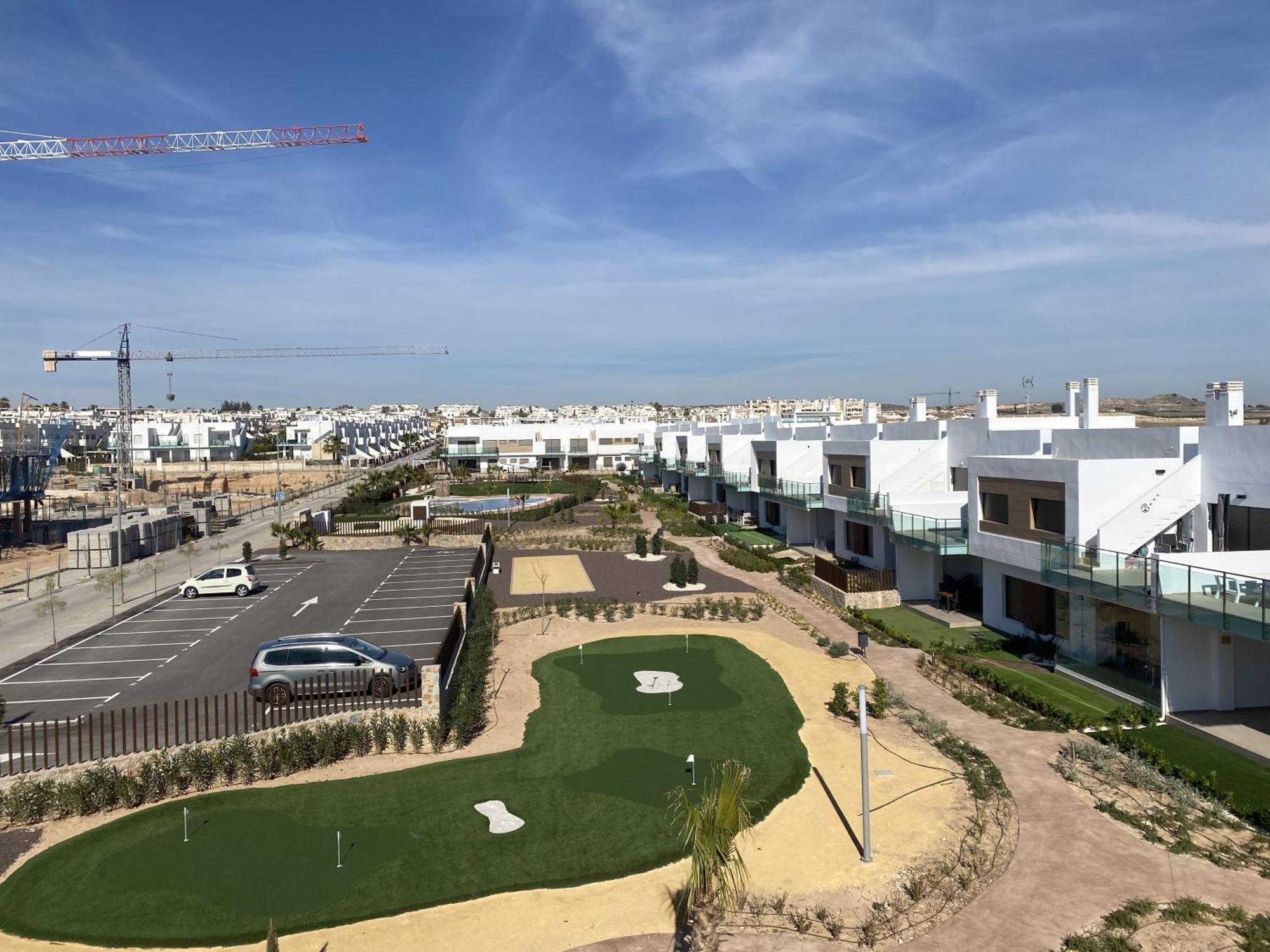 Apartamento Impresionante En Zona De Golf *